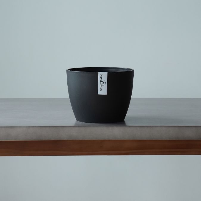 Plant Culture Urban Planter – B Series Classic Curve pot w/ Catch plate for Plants