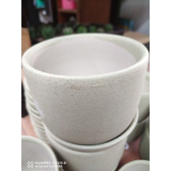 Plain Sandy Pot 4.5